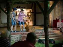 Theateraufführung im Arboretum &quot;Lüttgen Dreetz&quot;